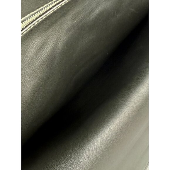 Chanel 2.55 Reissue Double Flap Iridescent Dark Green Patent Leather Bag - Picture 8 of 13